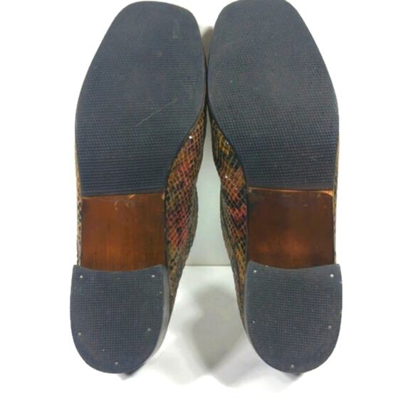 SS1595 GUC $488 Stuart Weitzman Snakeskin Embossed Mules 9.5B - Picture 7 of 8